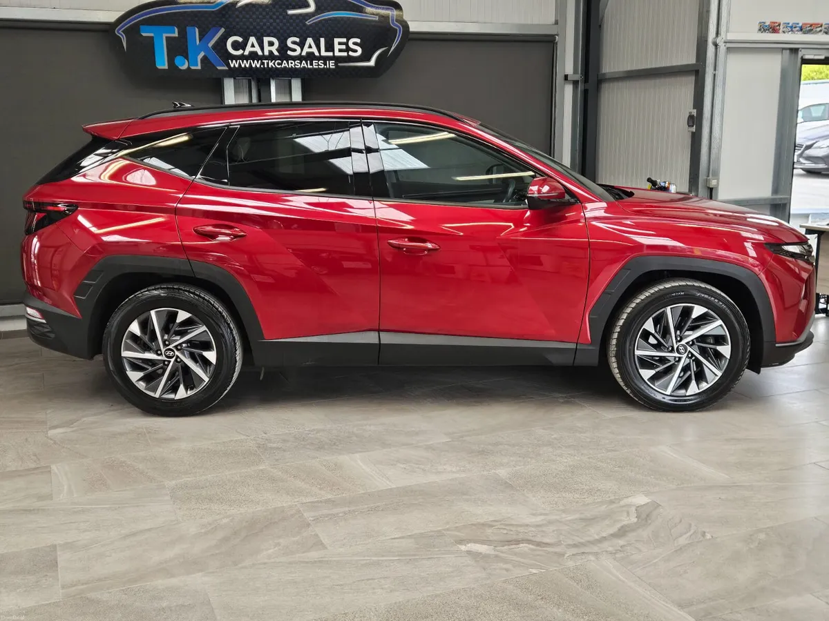 231 HYUNDAI TUCSON EXECUTIVE PLUS - Image 2