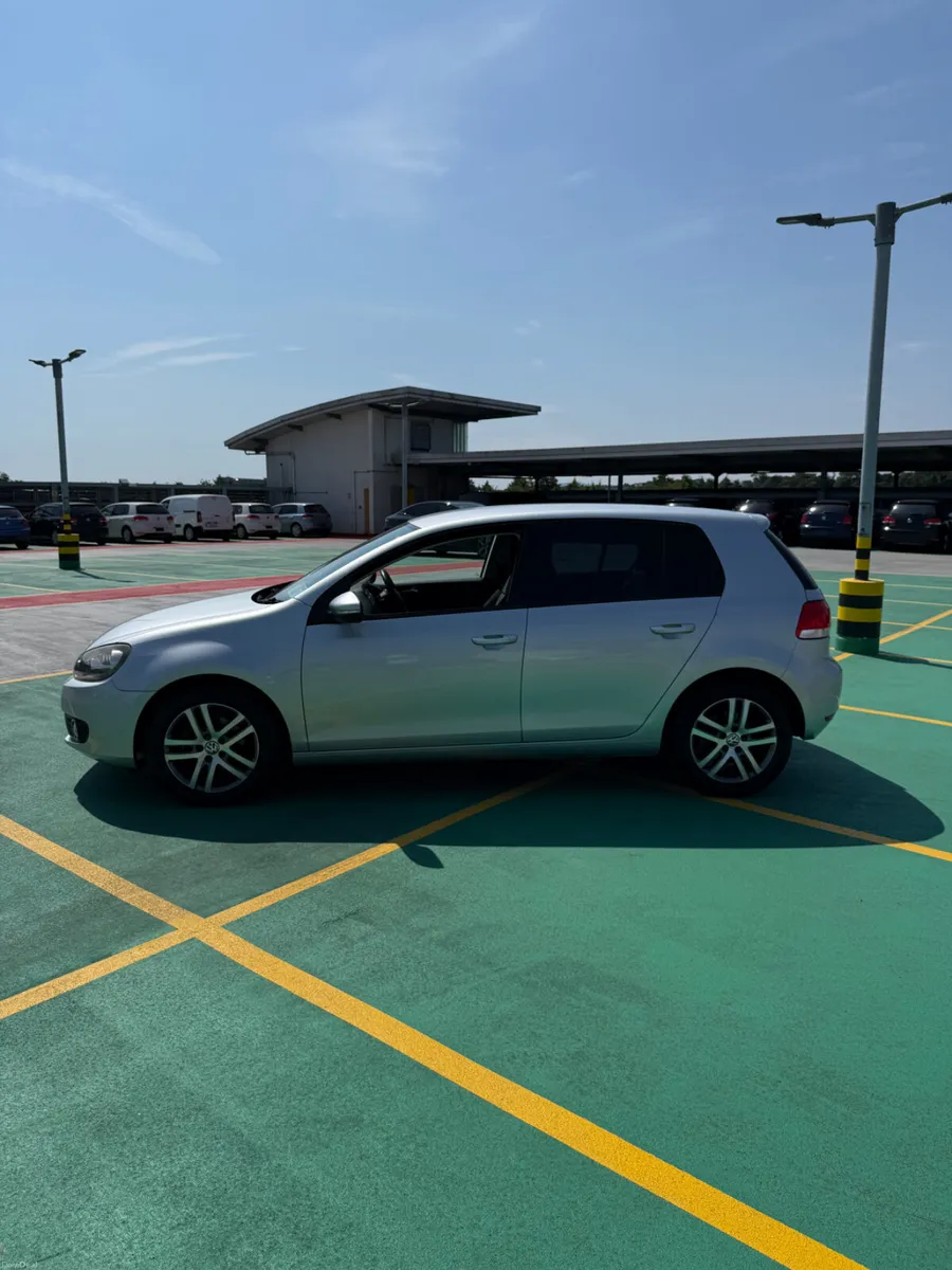 2011 VW Golf 1.4 TSi Petrol - VERY LOW MILEAGE - Image 4