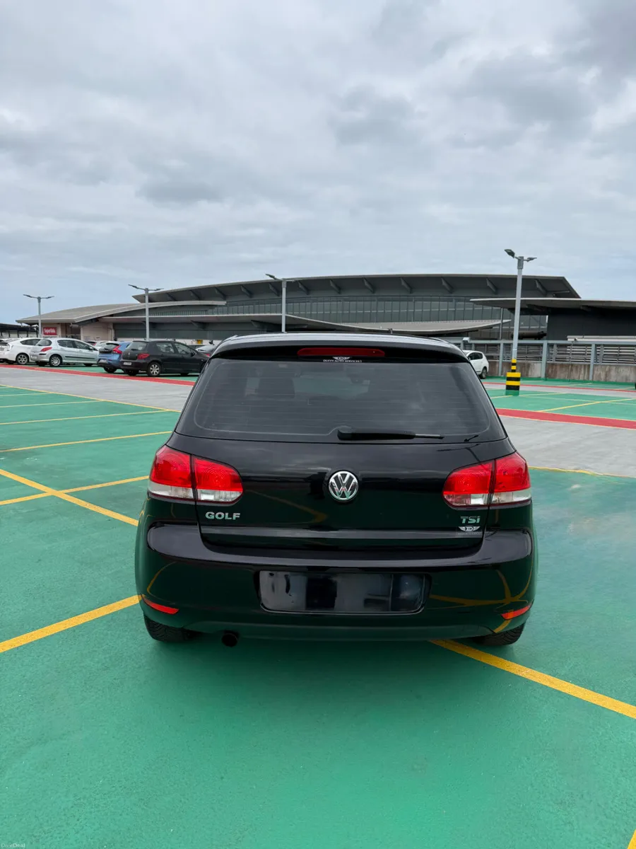2010 VW Golf 1.2 TSi Petrol - VERY LOW MILEAGE - Image 6