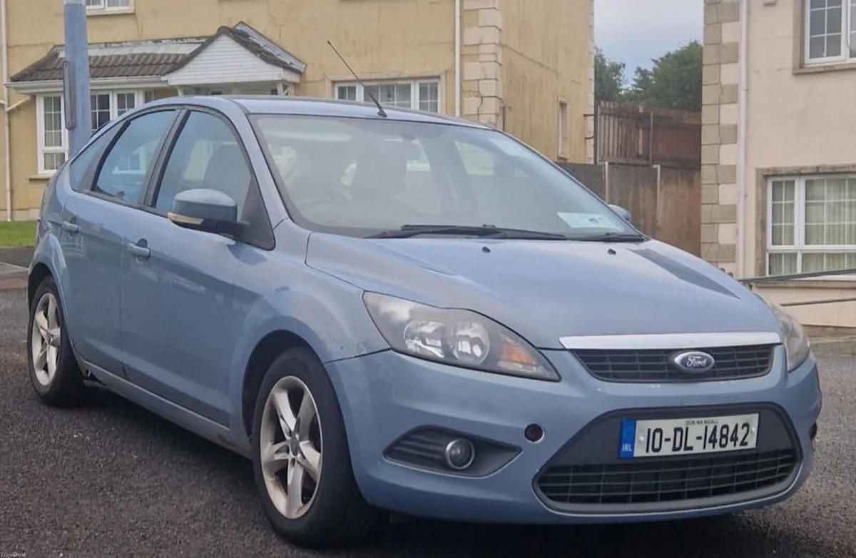 Ford Focus 2010 - Image 1