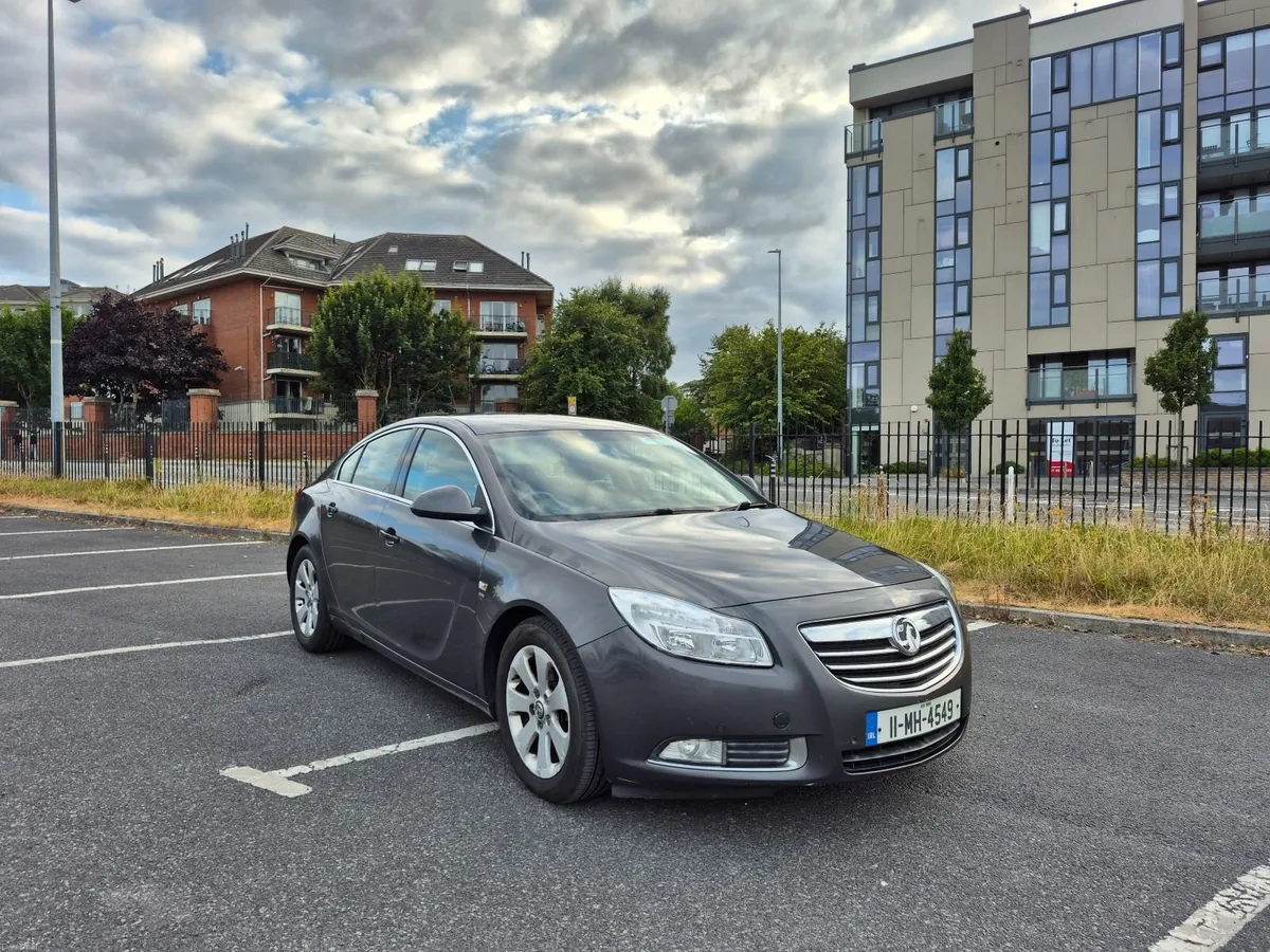 Vauxhall Insignia 2011 - Image 1