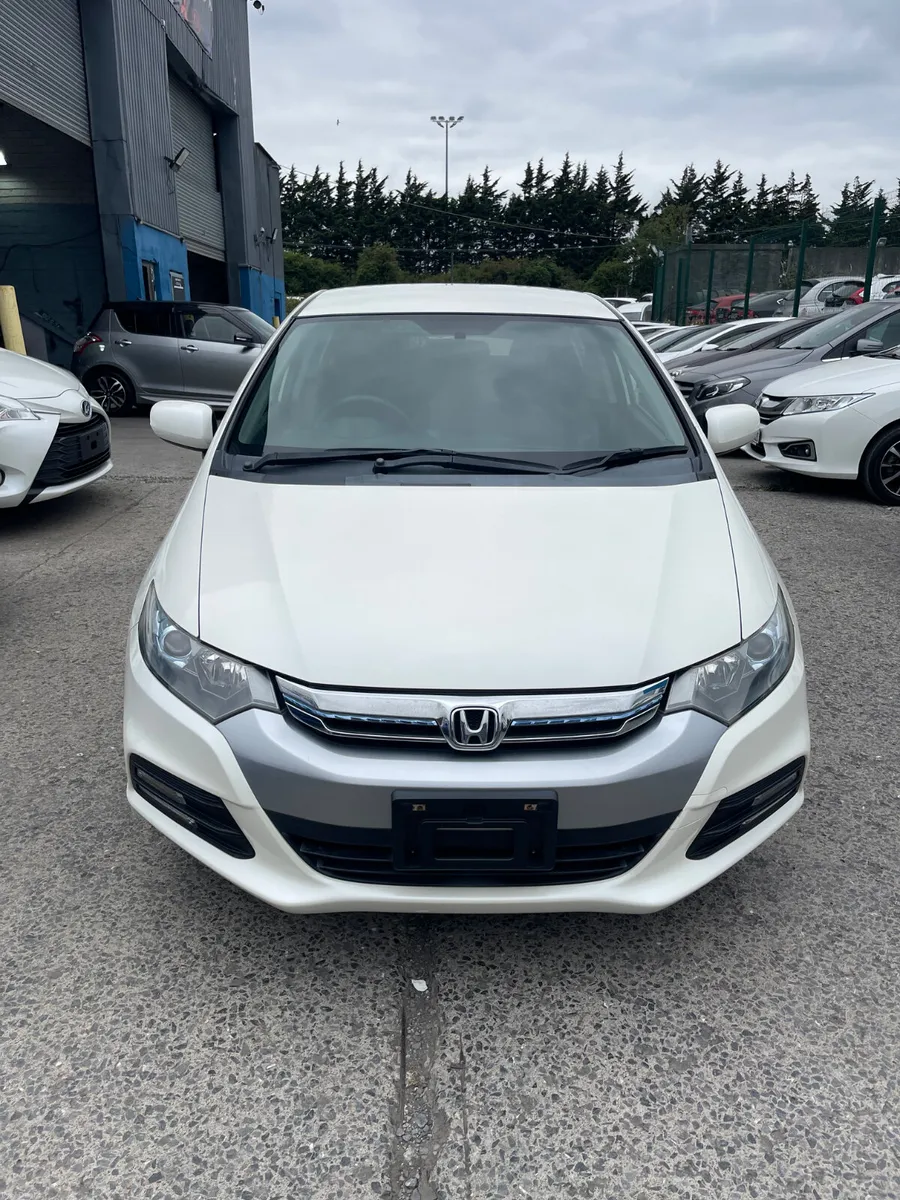 2012 Honda Insight hybrid automatic - Image 2