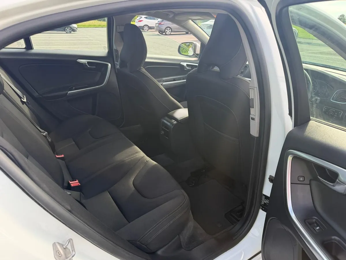 Volvo S60 2016 - Image 3