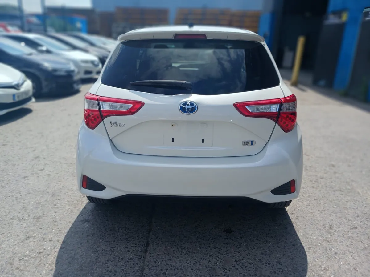 2017 Toyota Vitz Hybrid Automatic - Image 4