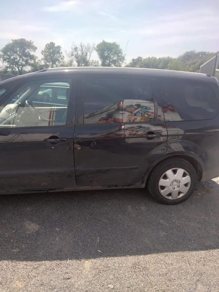 7 seater Ford Galaxy 2015 read ad first - Image 4