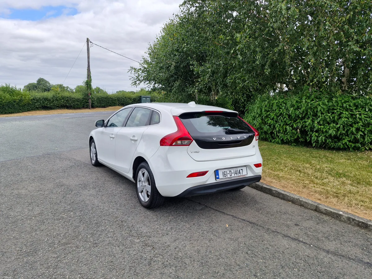 Volvo V40 Diesel (NCT TESTED AND TAXED)!!! - Image 4