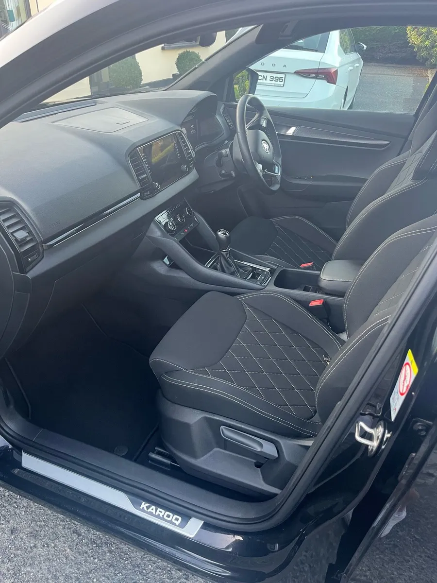 2023 Skoda Karoq sport - Image 4