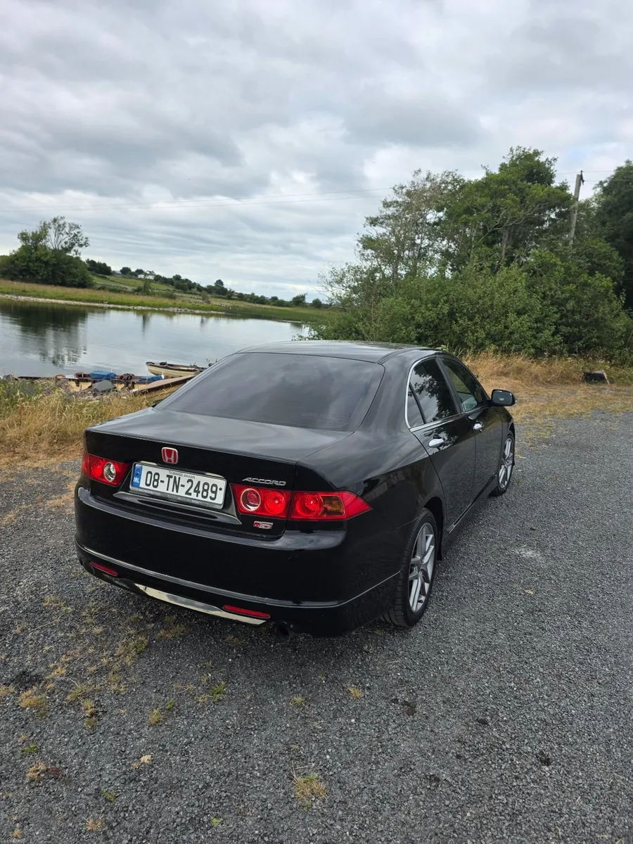 Honda Accord 2008 - Image 2