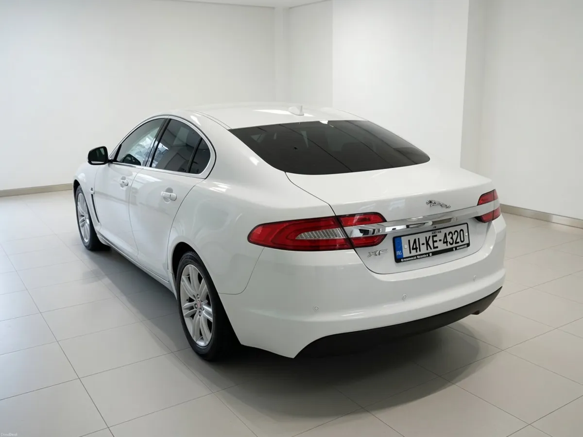 Jaguar XF 2014 - Image 4