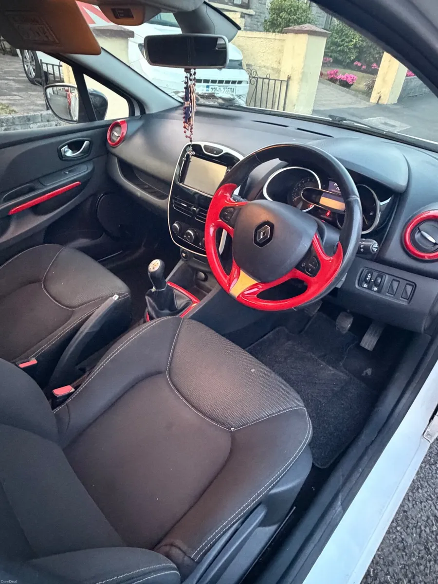 Renault Clio 2016 - Image 4