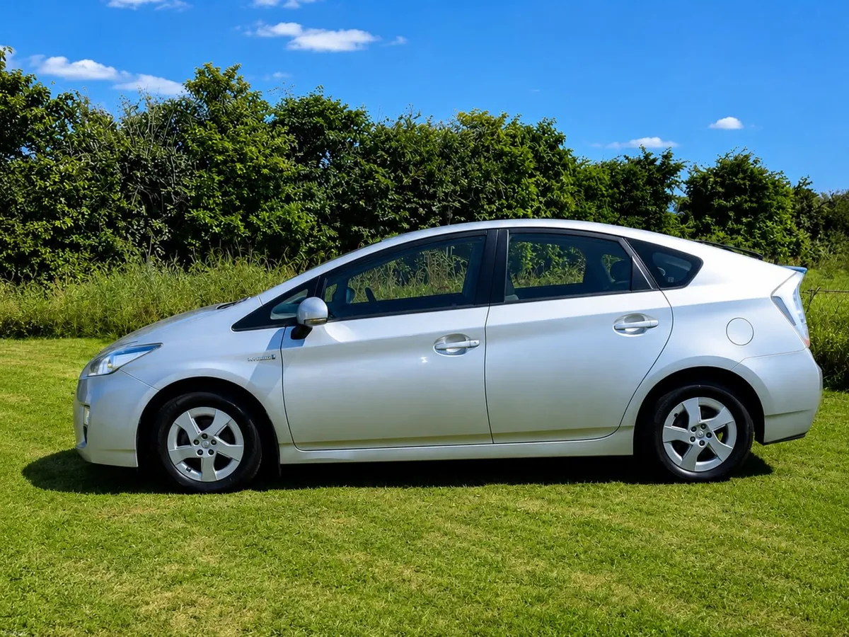 Toyota Prius - Image 3