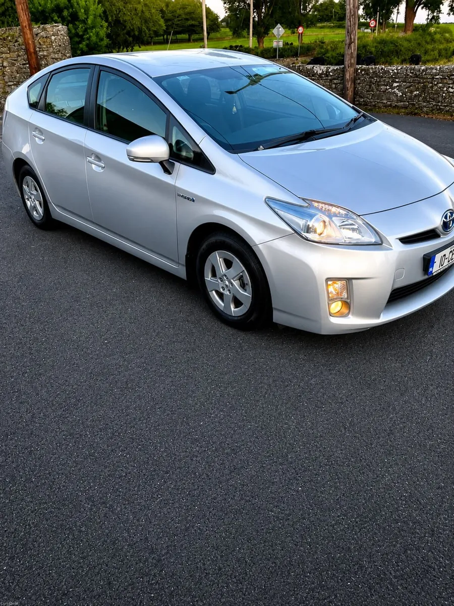 Toyota Prius - Image 5