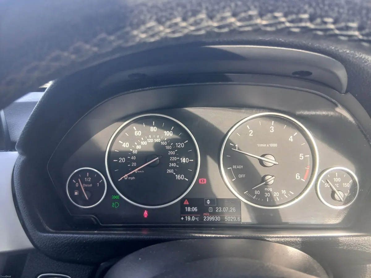BMW 3-Series 2012 - Image 4