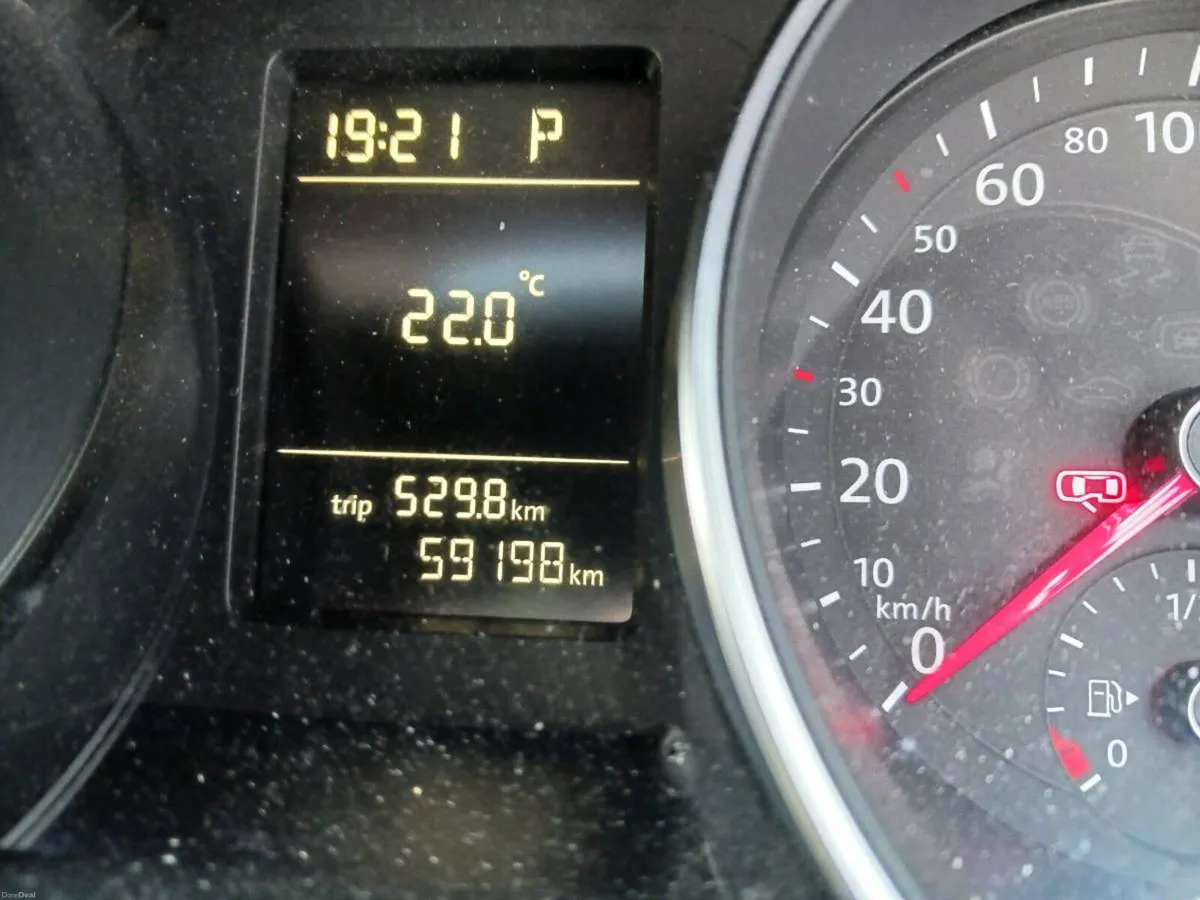 VOLKSWAGEN VW JETTA 1.4TSI price non negotiable - Image 2