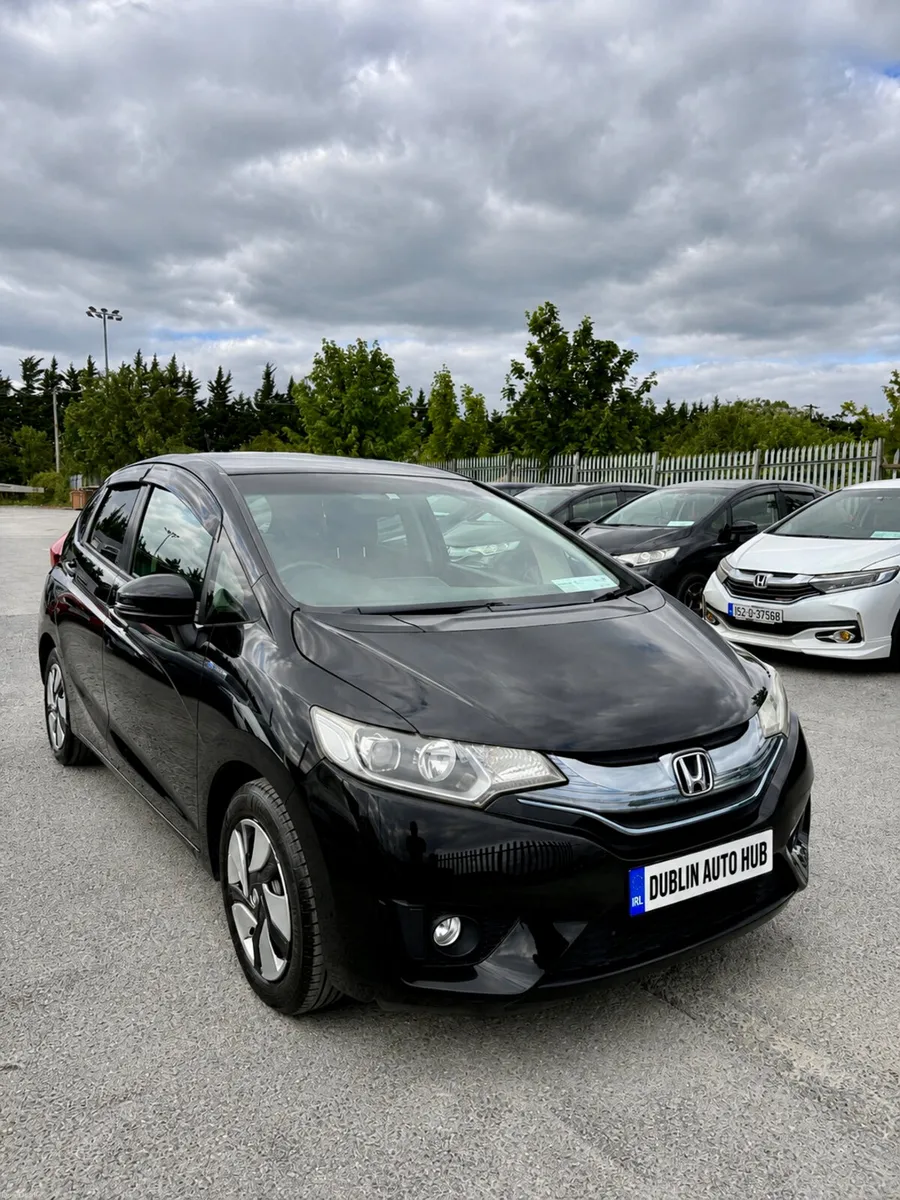 HONDA FIT 2014  (1.5, HYBRID) - Image 1