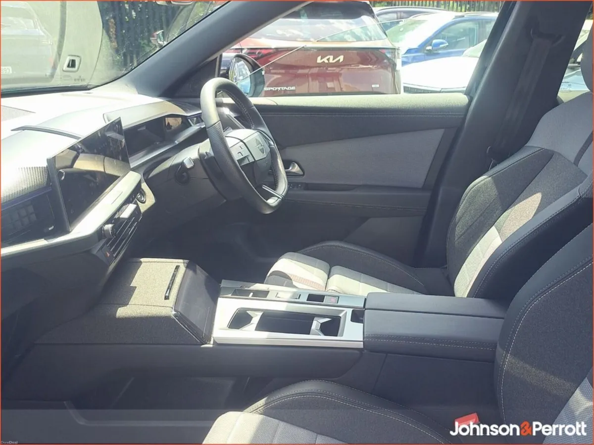 Opel Grandland GS 73 kWh BEV - Image 3