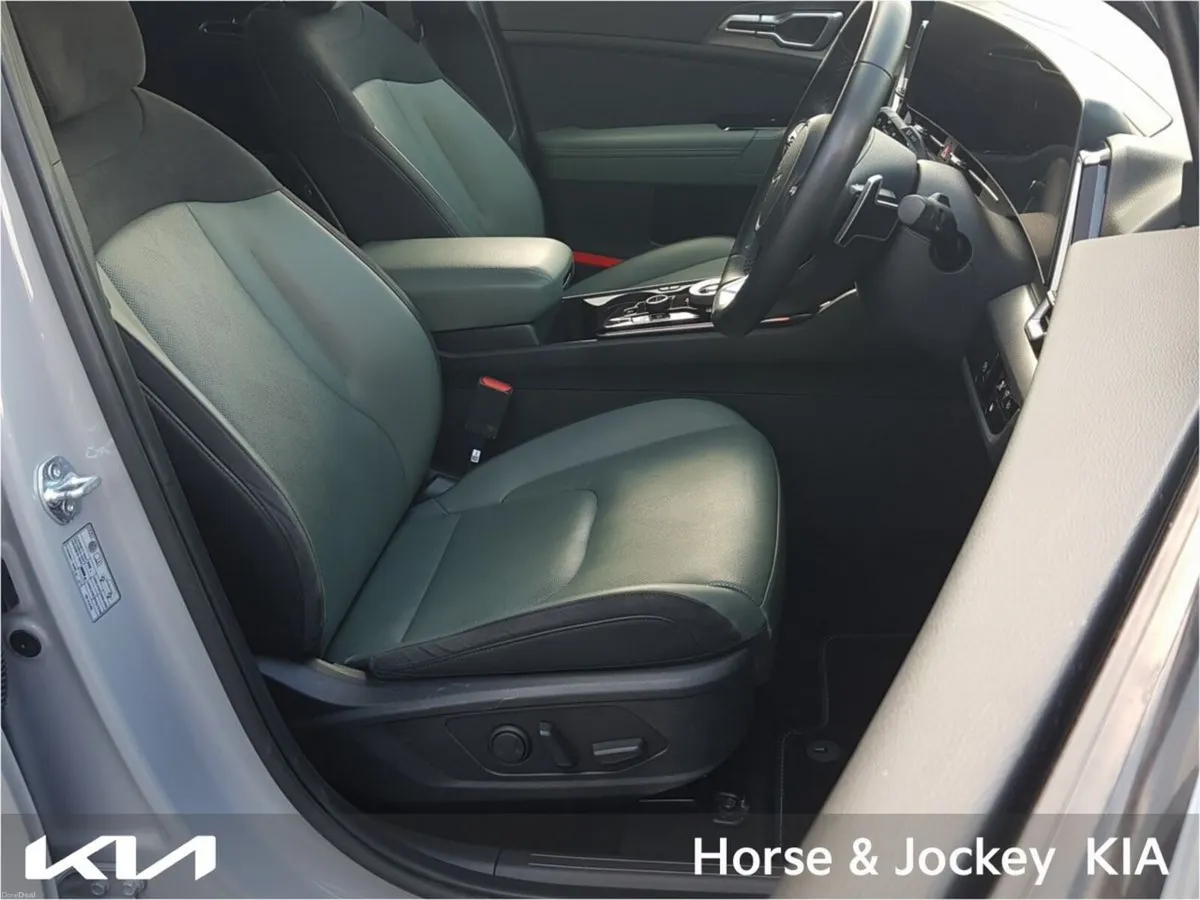 Kia Sportage Anniversary Edition Plug-in Hybrid - Image 2