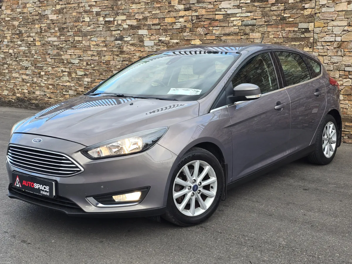 161 Ford Focus TITANIUM 1.5 Diesel 6 Speed Manual - Image 2