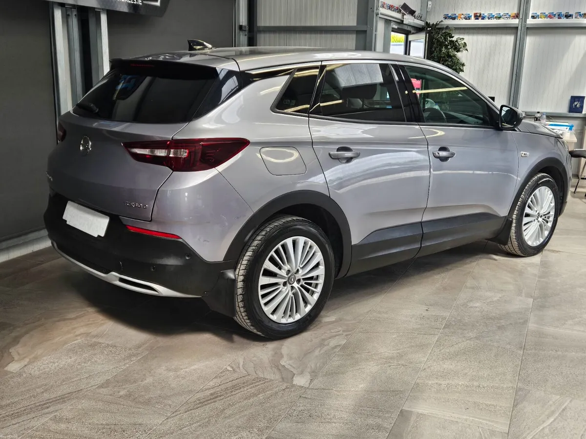18 OPEL GRANDLAND X 1.6 DIESEL - Image 3