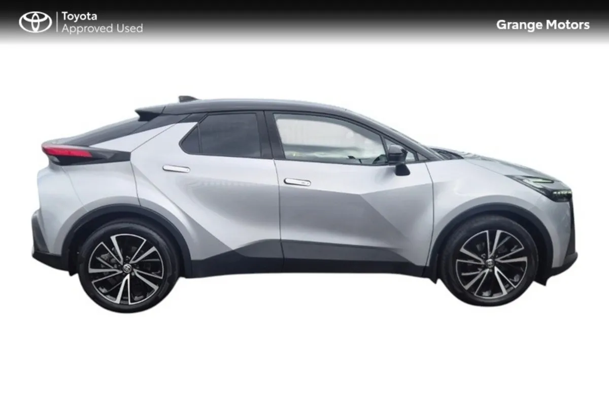 Toyota C-HR 1.8 HYBRID SOL 5DR - Image 3