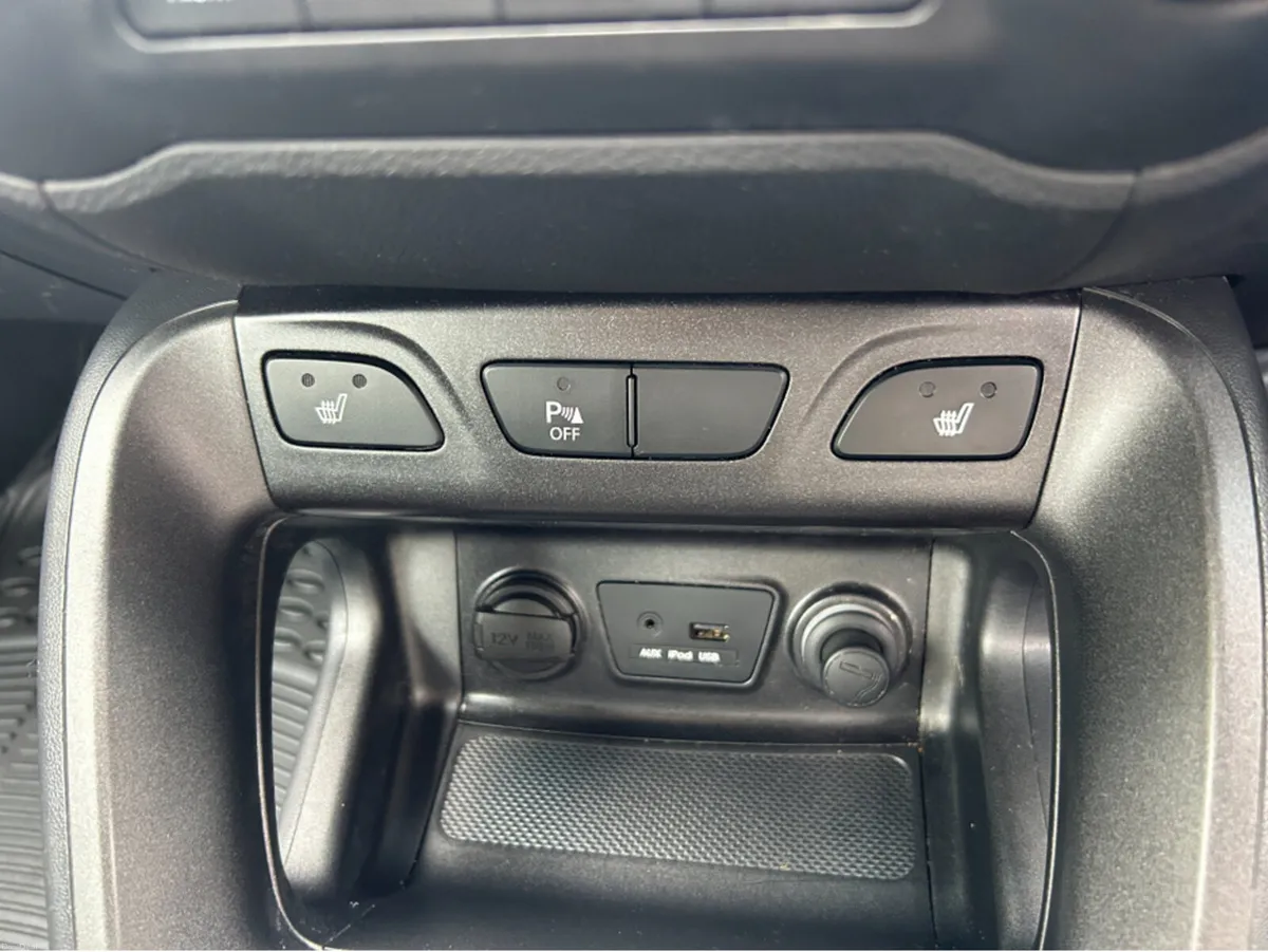 Hyundai ix35 2WD COMFORT 4DR///TINY MLS///IRISH CA - Image 4