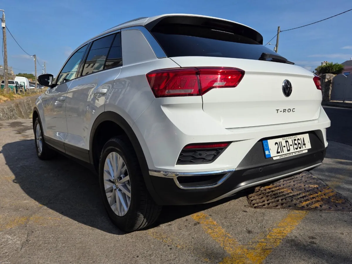 Volkswagen T-Roc DESIGN 2.0 TDI MANUAL 6SPEED FWD - Image 5