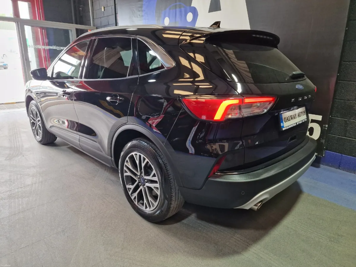 Ford Kuga TITANIUM **SAT NAV, REVERSING CAMERA ELE - Image 6