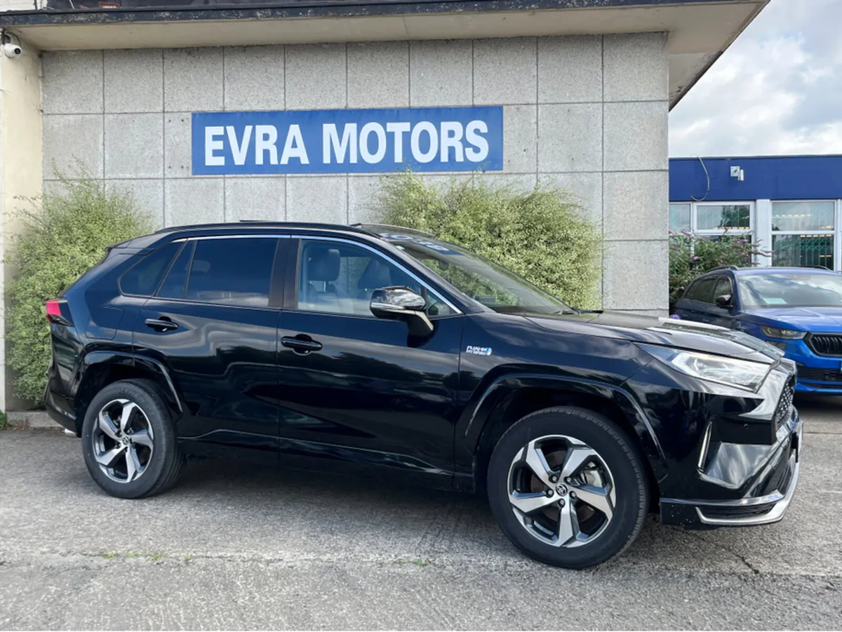 Toyota RAV4 G PLUG IN HYBRID AUTOMATIC 2.5 PETROL - Image 4