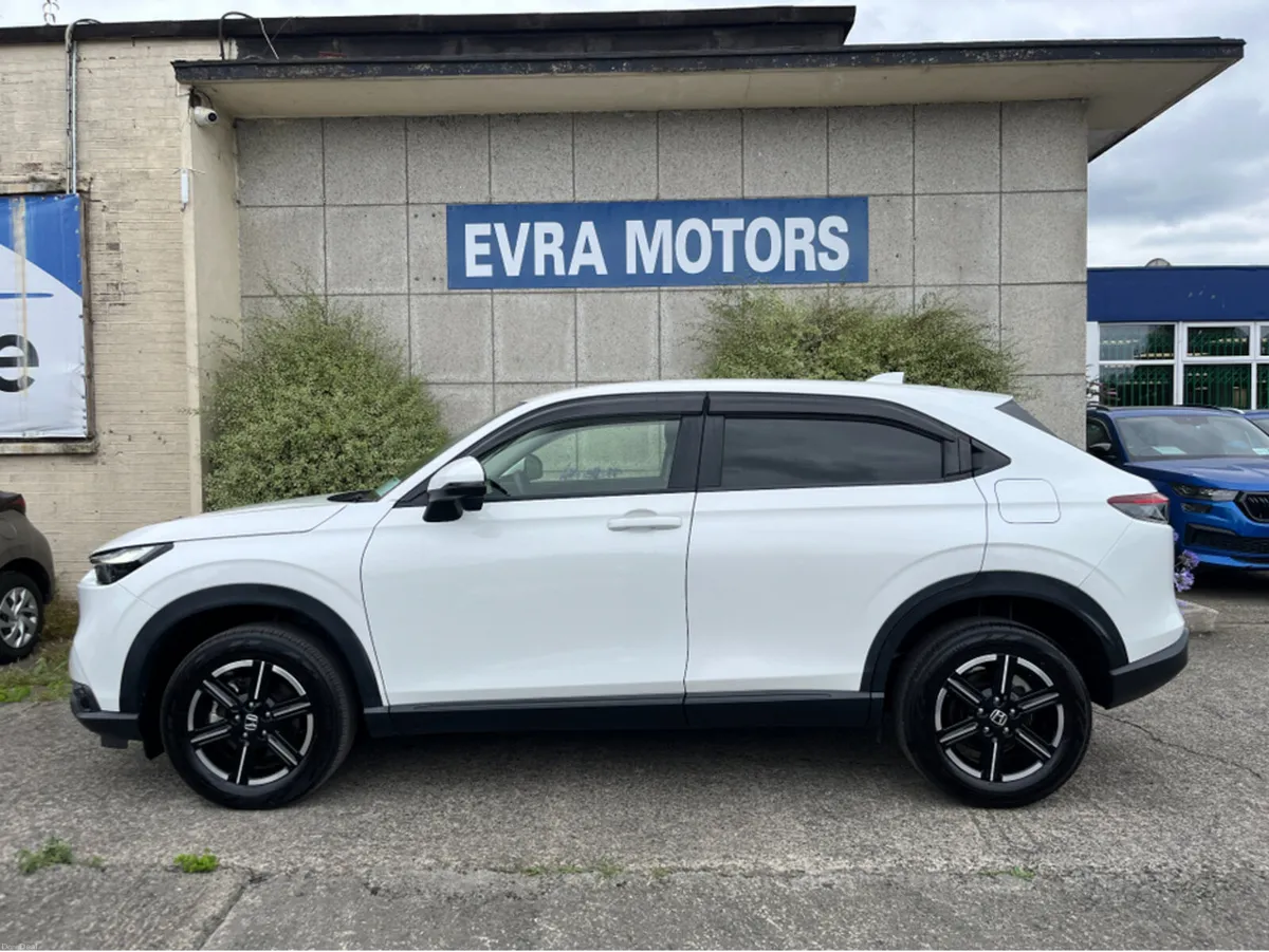 Honda Vezel HR-V X HYBRID AUTOMATIC 1.5 PETROL //K - Image 6