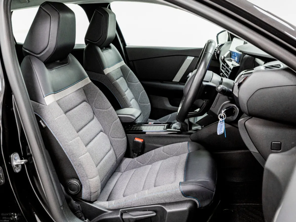 Citroen C4 YOU Puretech 1.2 Petrol 100HP - Image 3