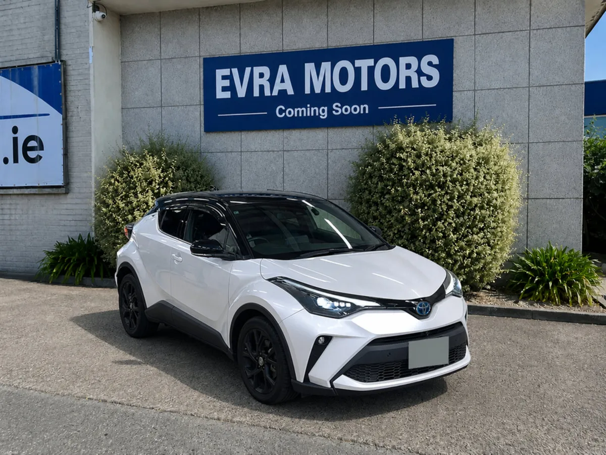 Toyota C-HR SOL NERO AUTOMATIC HYBRID 1.8 PETROL / - Image 2