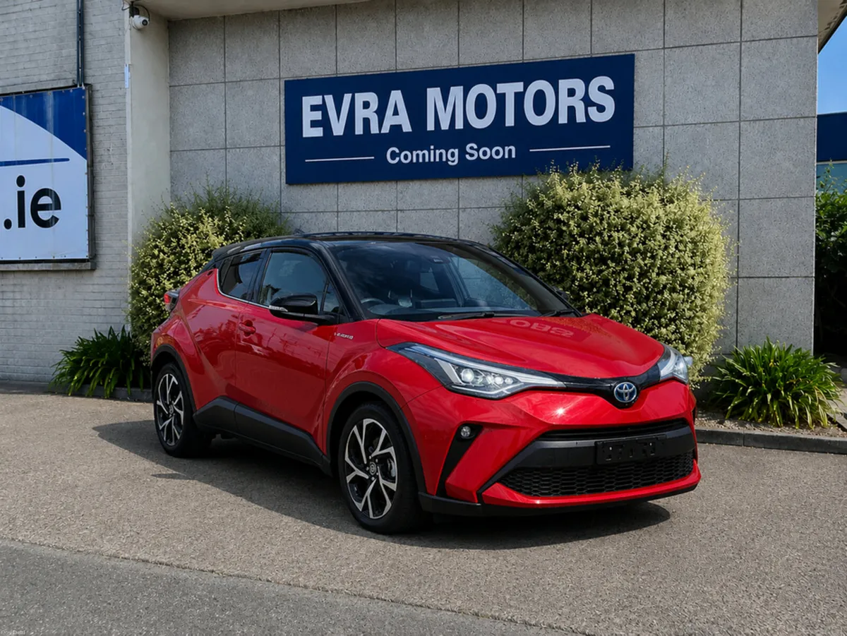 Toyota C-HR SOL AUTOMATIC HYBRID 1.8 PETROL //HIGH - Image 1