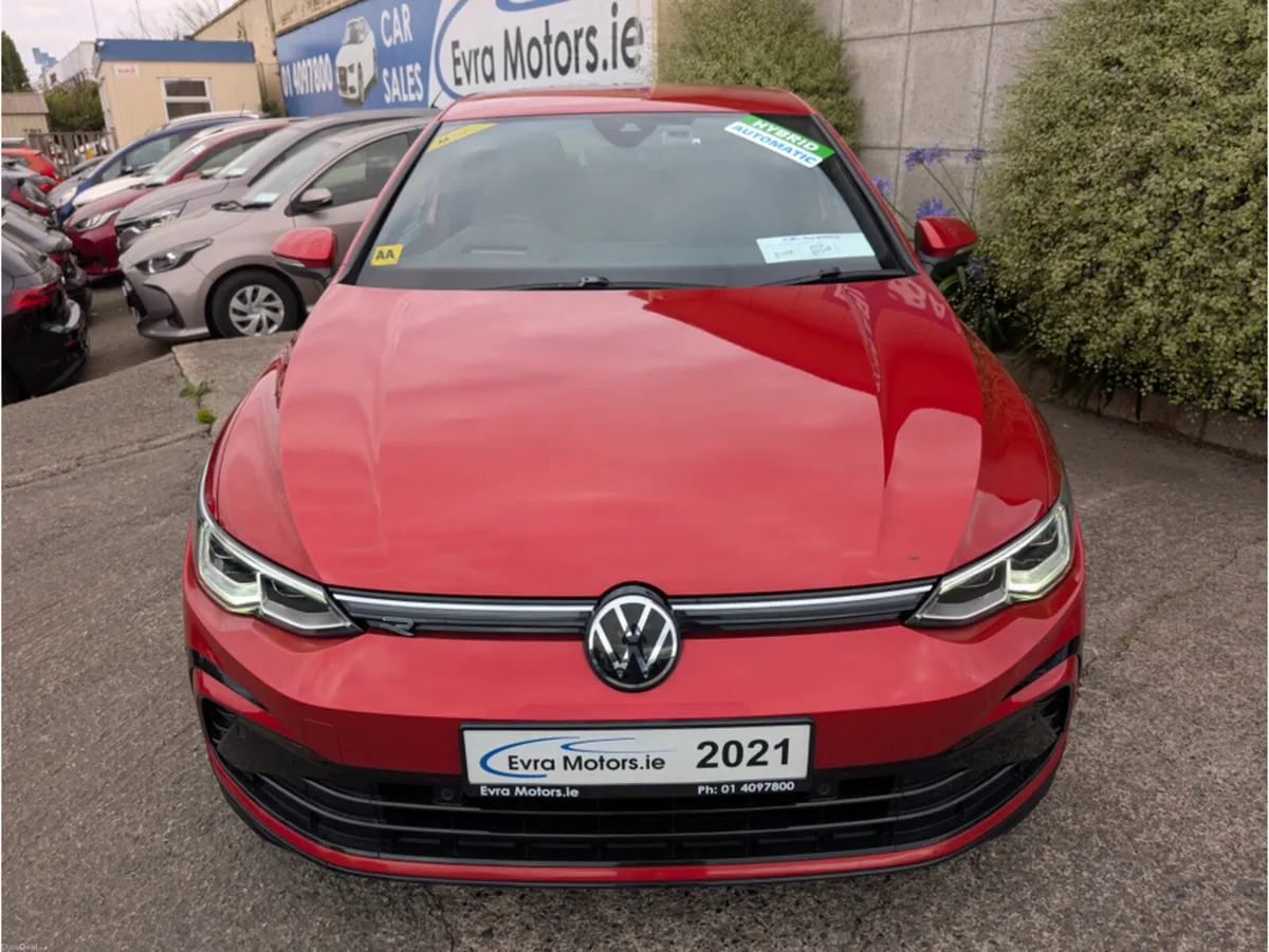 Volkswagen Golf E-TSI R-LINE AUTOMATIC HYBRID 1.5 - Image 2