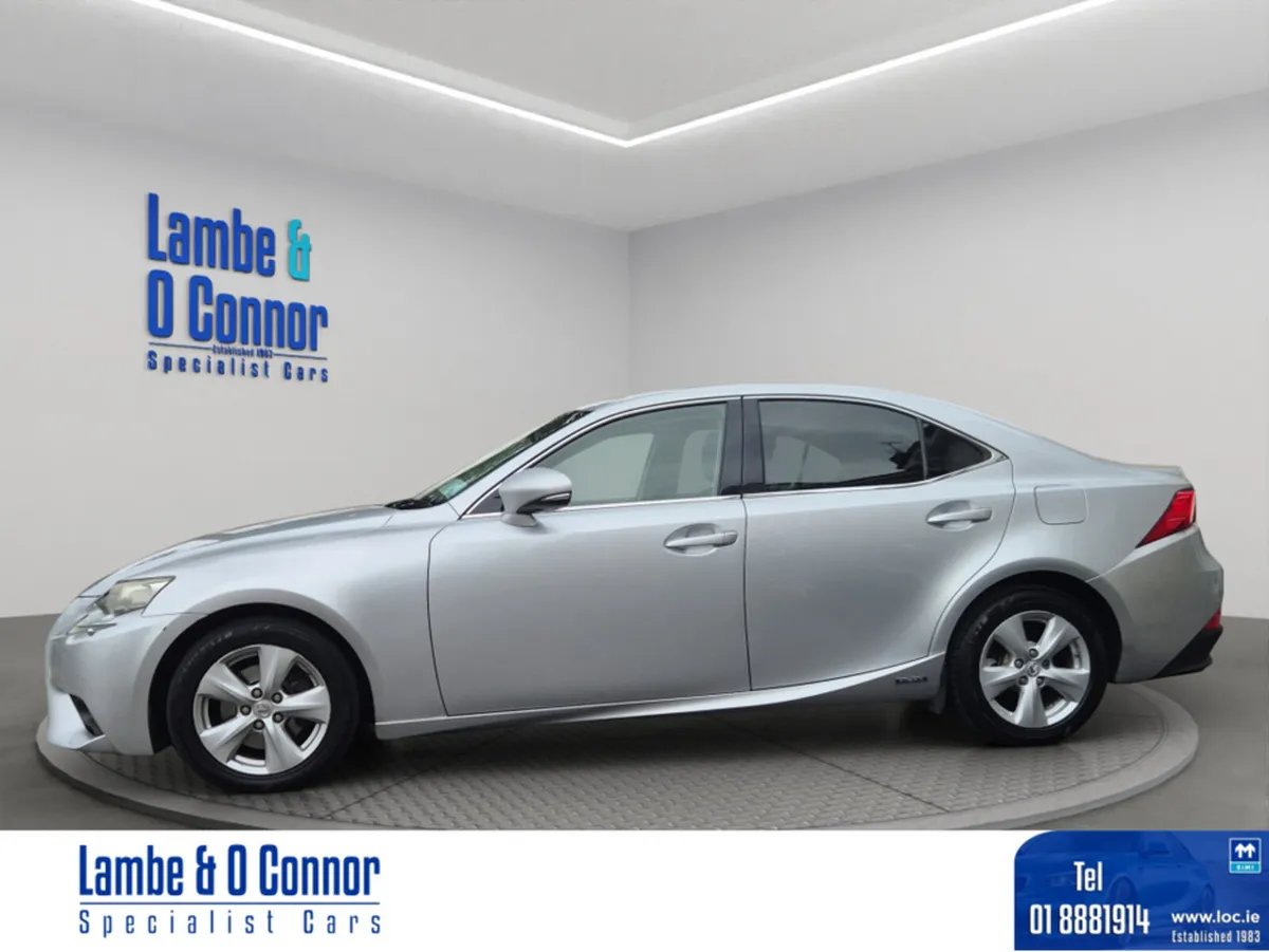 Lexus IS 300 H SE AUTO 2.5 *** SELF CHARGING HYBRI - Image 1