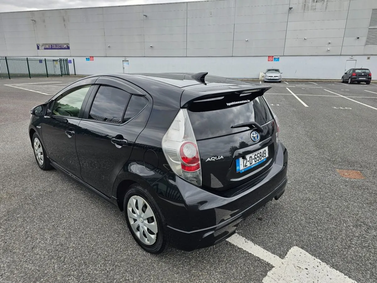 Toyota Aqua 1.5 HYRID AUTO, HIGH SPEC, LOW MIELAGE - Image 5