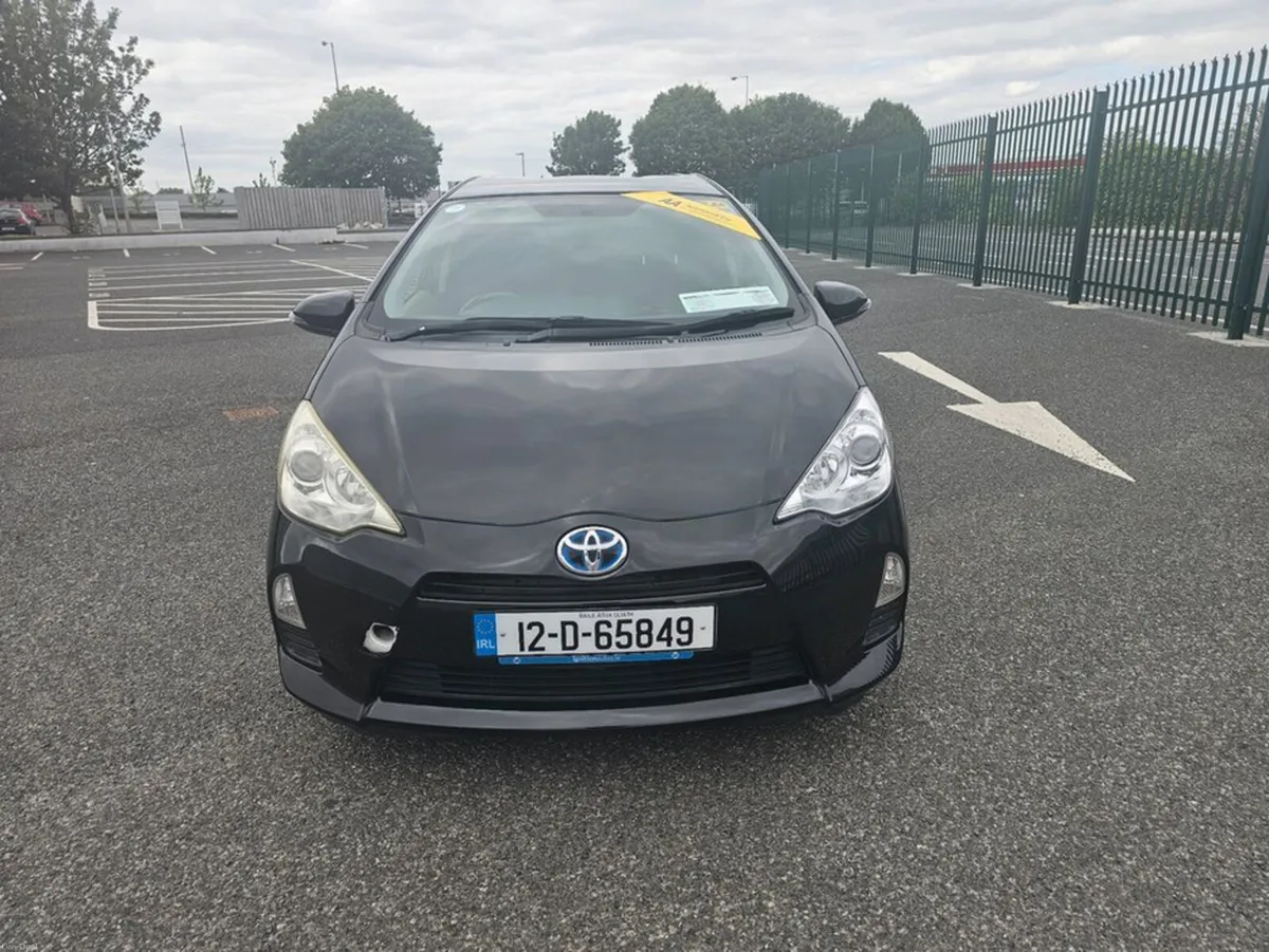 Toyota Aqua 1.5 HYRID AUTO, HIGH SPEC, LOW MIELAGE - Image 3