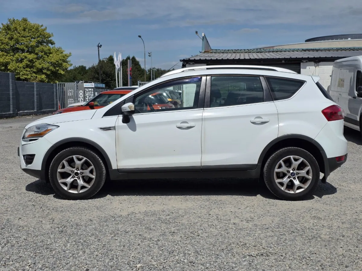 Ford Kuga ZETEC 2.0 TDCI 140PS FWD 6SPEED 5DR - Image 4