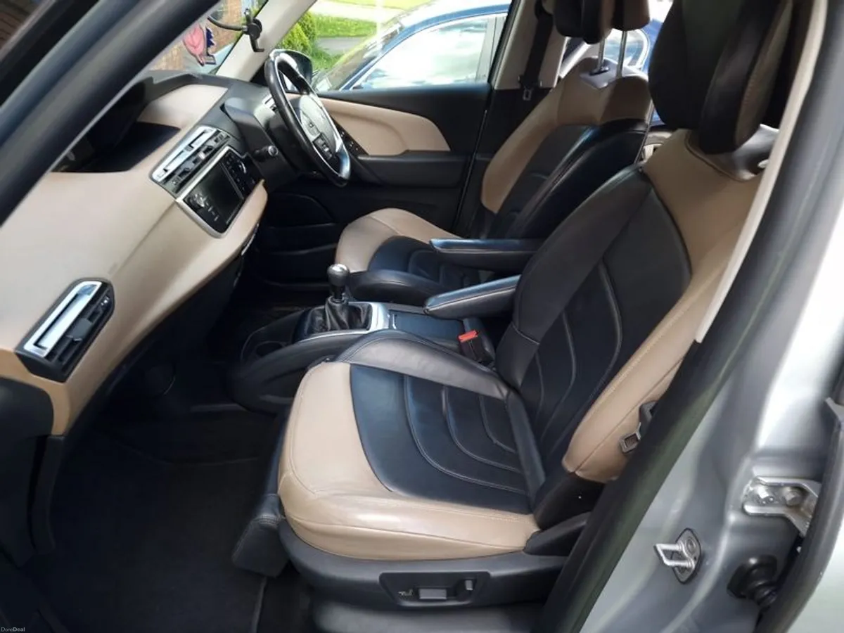 2014 Citroen C4 Grand Picasso Exclusive 7st Leather seats Low kms  - New timing belt - Image 5