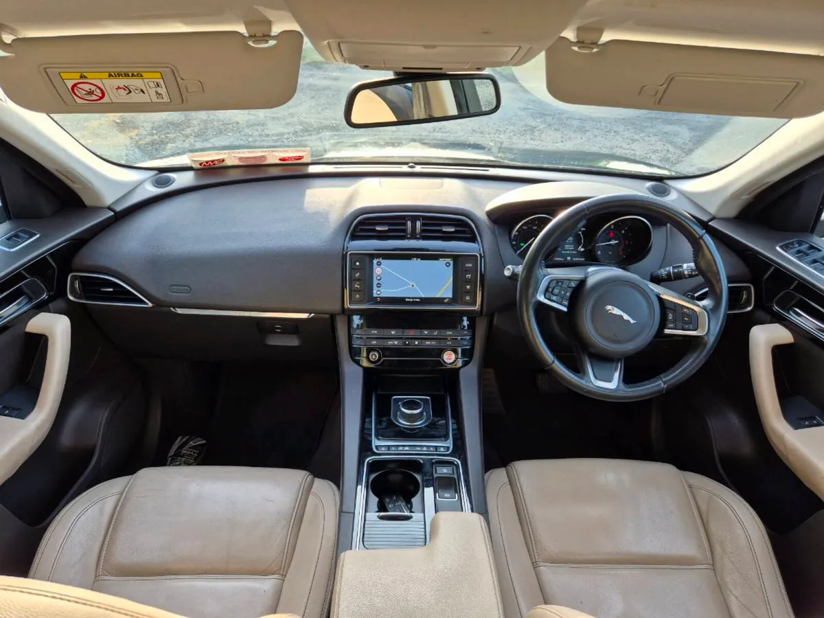 JAGUAR F- PACE AWD SUV LOW KM  2017 - Image 3