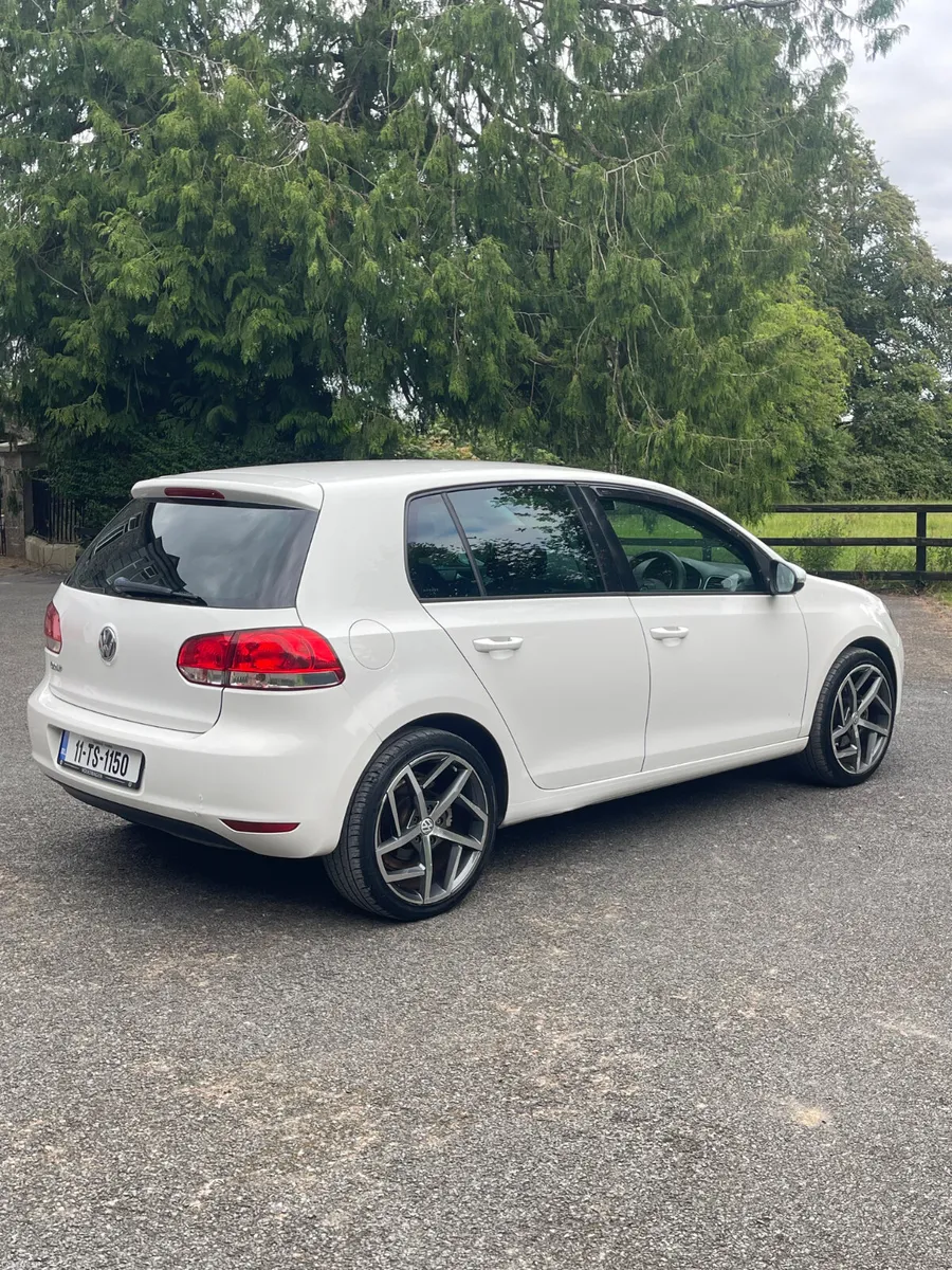 Volkswagen Golf 1.2 TSI CarPlay Trendline - Image 3