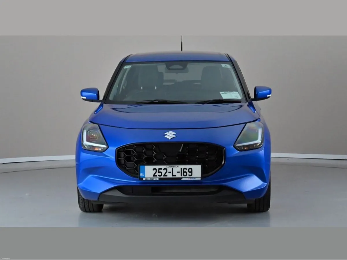 Suzuki Swift 1.2 Hybrid Ultra 5DR - Image 6