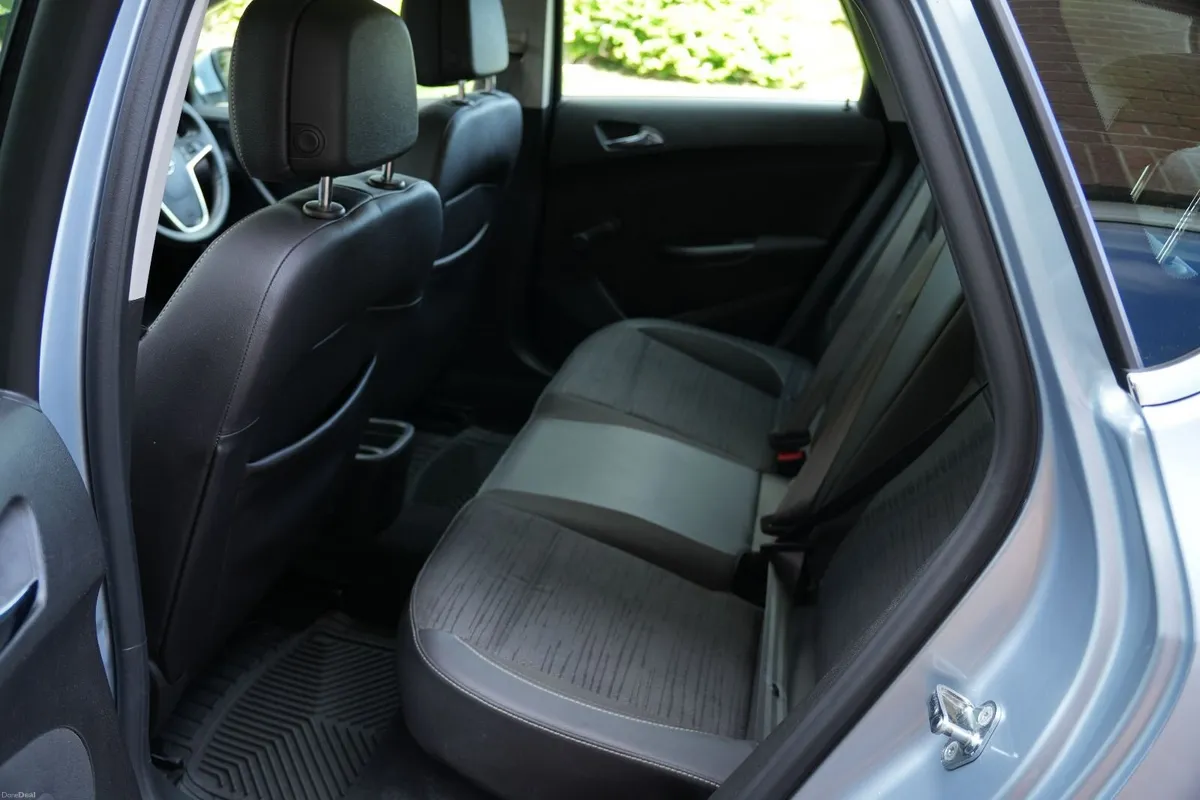 Opel Astra 2015 - Image 6