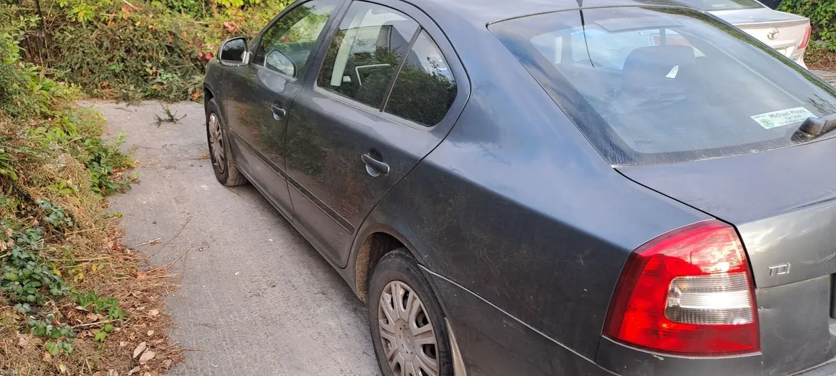 Skoda Octavia 2010 - Image 2
