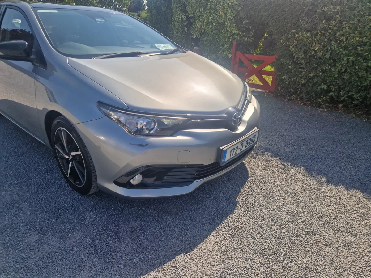 Toyota Auris LUNA SPORT 2017 - Image 2