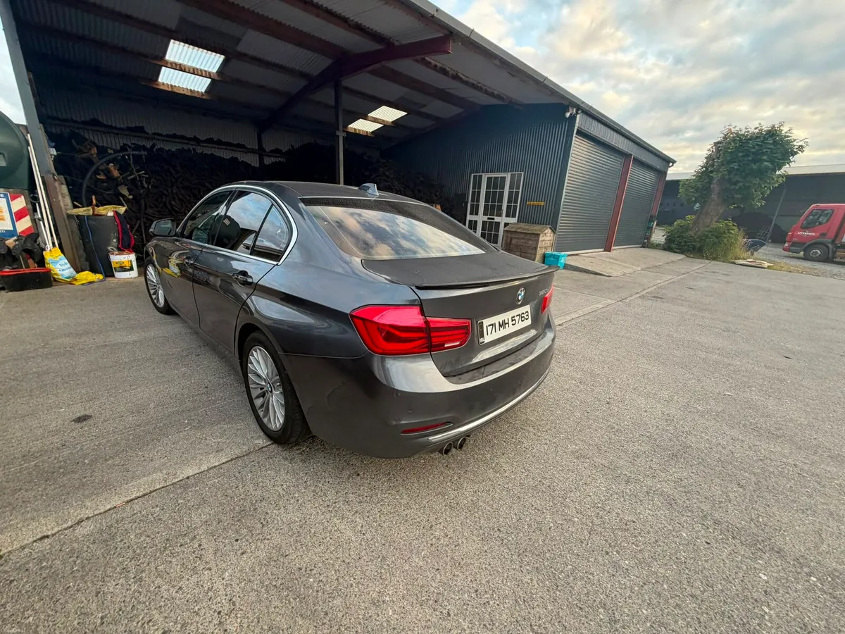 Car - Image 3