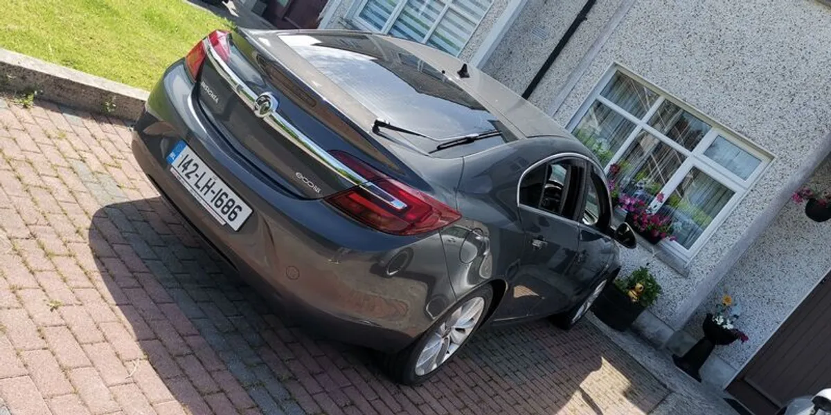 2014 Vauxhall Insignia 2.0 Cdti + 4 new tyres - Image 2