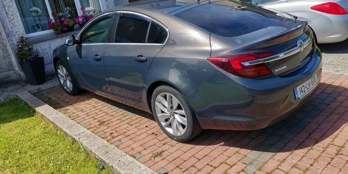 2014 Vauxhall Insignia 2.0 Cdti + 4 new tyres - Image 4