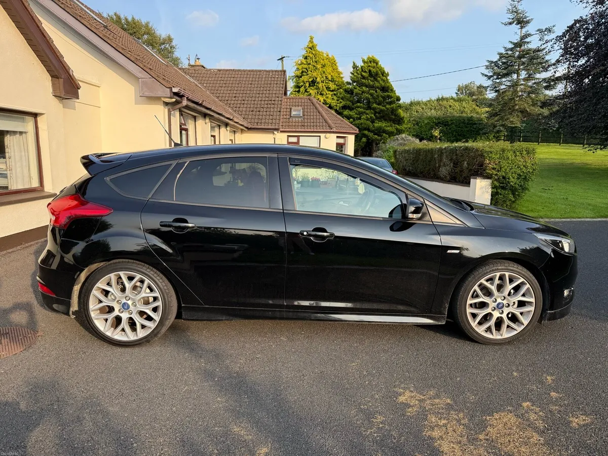 FOCUS ST LINE ⭐ - Image 1