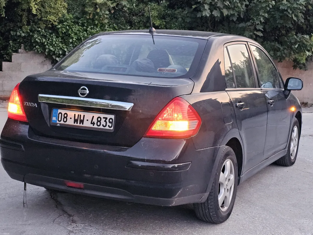 €899 Nissan Tiida 2008 diesel ⛽️ nct&tax €899 - Image 5