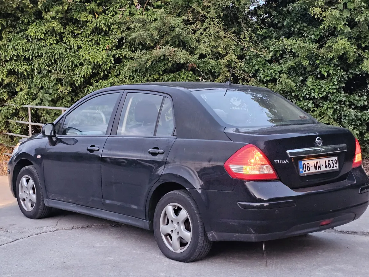 €899 Nissan Tiida 2008 diesel ⛽️ nct&tax €899 - Image 3